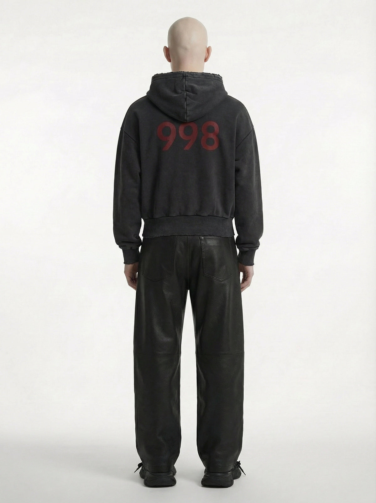 SWEAT À CAPUCHE - NOIR DÉLAVÉ